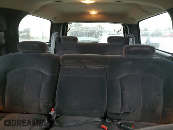 2000 Chevrolet Suburban LT with VIN 3GNFK16T7YG150665, listed as a Copart auction lot 76552064 with 214,608 mi miles and Salvage Title. Bid and sale history available at carsss.com. Image 10.