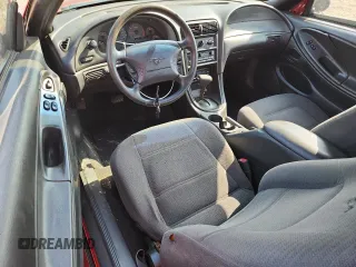 1999 Ford Mustang z VIN 1FAFP4043XF155493, wystawiony jako Copart lot #62666095 z przebiegiem 126 807 mil mil oraz Nie do naprawy • Non repairable. Historia ofert i sprzedaży dostępna na DreamBid. Obrazek 8.