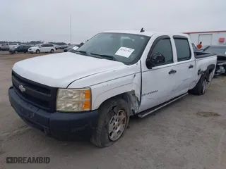 2007 Chevrolet Silverado 1500 LT w/1LT with VIN 2GCEC13C971658729, listed as a IAAI auction lot 41511701 with 132,555 mi miles. Bid and sale history available at carsss.com. Image 17.