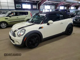 2015 MINI Convertible with VIN WMWZN3C51FT861693, listed as a Copart auction lot 63597565 with 193,157 mi miles and Clean title. Bid and sale history available at DreamBid. Image 1.