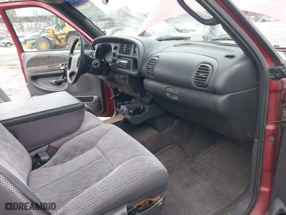 1999 Dodge Ram 1500 with VIN 1B7HF13YXXJ577700, listed as a IAAI auction lot 41544021 with 68,124 mi miles. Bid and sale history available at carsss.com. Image 5.