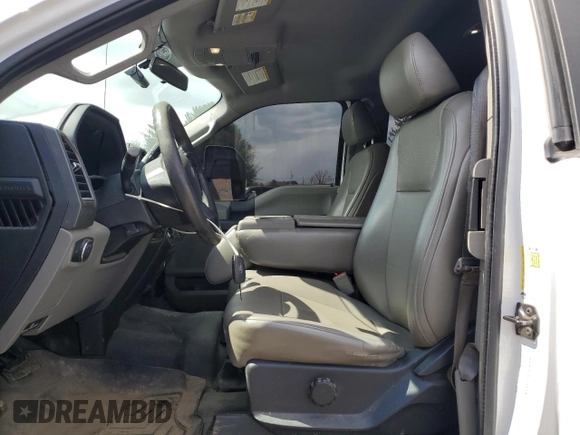 2019 Ford F-250 XL with VIN 1FT7X2BT5KEG19454, listed as a Copart auction lot 52935925 with 176,681 mi miles and Salvage title. Bid and sale history available at DreamBid. Image 7.