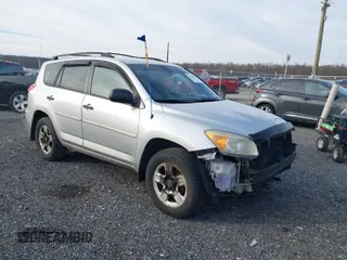 2008 Toyota RAV4 with VIN JTMZD33V286074582, listed as a IAAI auction lot 41586955 with 120,750 mi miles. Bid and sale history available at carsss.com. Image 1.