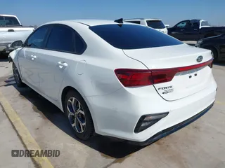 2020 Kia Forte LXS z VIN 3KPF24AD8LE151323, wystawiony jako IAAI lot #41769008 z przebiegiem 137 464 mil mil oraz . Historia ofert i sprzedaży dostępna na DreamBid. Obrazek 3.