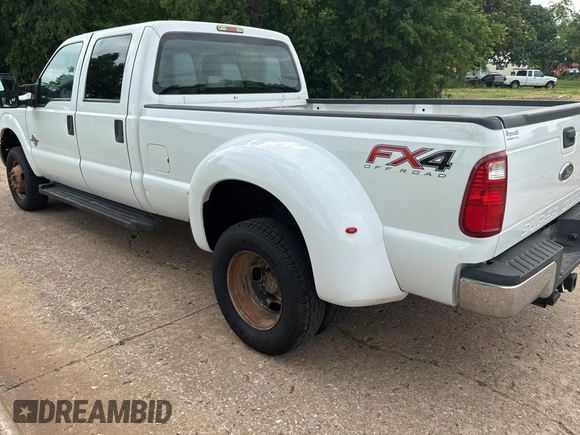 2015 Ford F-350 Lariat with VIN 1FT8W3DT5FEA69253, listed as a Copart auction lot 58442895 with 317,670 mi miles and Clean title. Bid and sale history available at DreamBid. Image 3.