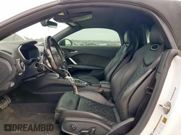 2017 Audi TT Roadster z VIN TRUT5CFV0H1012695, wystawiony jako Copart lot #57881695 z przebiegiem 87 580 mil mil oraz Szkoda całkowita • Salvage title. Historia ofert i sprzedaży dostępna na DreamBid. Obrazek 7.