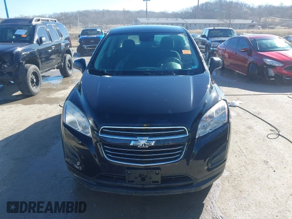 2015 Chevrolet Trax LS with VIN KL7CJKSBXFB068806, listed as a IAAI auction lot 41680339 with 129,882 mi miles. Bid and sale history available at carsss.com. Image 13.