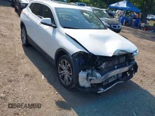 2018 BMW X2 xDrive28i z VIN WBXYJ5C33JEF73875, wystawiony jako IAAI lot #42500081 z przebiegiem 69 433 mil mil oraz . Historia ofert i sprzedaży dostępna na DreamBid. Obrazek 6.