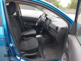 2024 Mitsubishi Mirage ES z VIN ML32FUFJ3RHF08580, wystawiony jako IAAI lot #41930898 z przebiegiem 1 793 mil mil oraz . Historia ofert i sprzedaży dostępna na DreamBid. Obrazek 5.