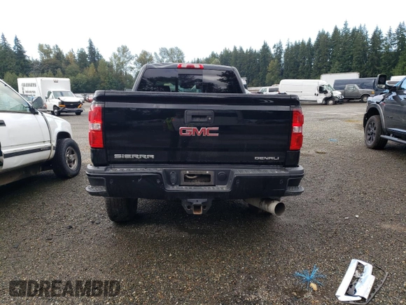 2018 GMC Sierra 3500HD Denali z VIN 1GT42YEY6JF290445, wystawiony jako Copart lot #69260864 z przebiegiem 46 963 mil mil oraz Szkody całkowita. Historia ofert i sprzedaży dostępna na DreamBid. Obrazek 6.
