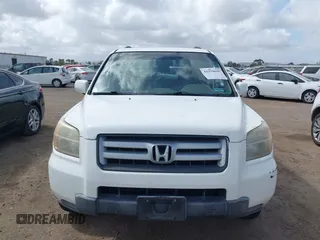 2008 Honda Pilot VP with VIN 5FNYF28258B012015, listed as a IAAI auction lot 41938695 with 181,967 mi miles and . Bid and sale history available at carsss.com. Image 13.