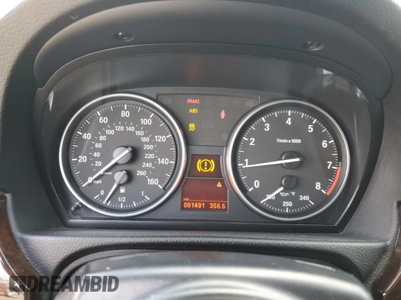 2013 BMW 3 Series 328i z VIN WBADW7C55DE440219, wystawiony jako Copart lot #48355305 z przebiegiem 91 491 mil mil oraz Szkoda całkowita • Salvage title. Historia ofert i sprzedaży dostępna na DreamBid. Obrazek 9.