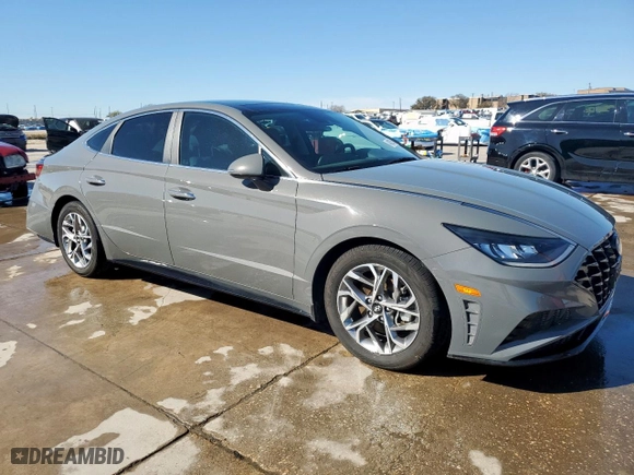 2021 Hyundai Sonata SEL with VIN 5NPEF4JA4MH082200, listed as a Copart auction lot 48205075 with 57,581 mi miles and Salvage Title. Bid and sale history available at carsss.com. Image 4.