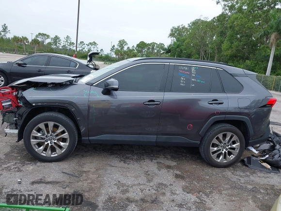 2021 Toyota RAV4 XLE Premium with VIN 2T3C1RFV0MC171416, listed as a IAAI auction lot 42425655 with 34,116 mi miles and . Bid and sale history available at DreamBid. Image 15.