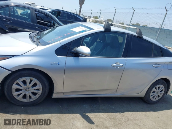 2017 Toyota Prius Plus with VIN JTDKARFP3H3018453, listed as a IAAI auction lot 42391330 with 145,289 mi miles and . Bid and sale history available at DreamBid. Image 14.