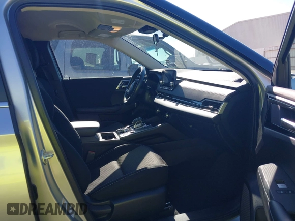 2024 Mitsubishi Outlander ES z VIN JA4J3UA8XRZ015082, wystawiony jako IAAI lot #42244407 z przebiegiem 18 885 mil mil oraz . Historia ofert i sprzedaży dostępna na DreamBid. Obrazek 5.