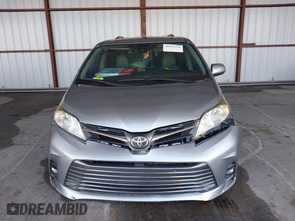 2018 Toyota Sienna XLE Auto Access Seat with VIN 5TDYZ3DC4JS904639, listed as a IAAI auction lot 41905251 with 179,989 mi miles. Bid and sale history available at carsss.com. Image 12.