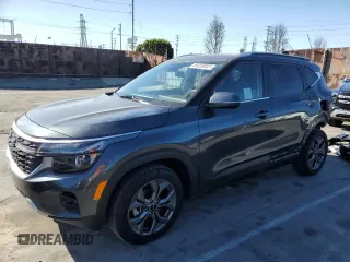 2024 Kia Seltos S z VIN KNDEU2AA5R7501578, wystawiony jako Copart lot #49359035 z przebiegiem 12 347 mil mil oraz Szkoda całkowita • Salvage title. Historia ofert i sprzedaży dostępna na DreamBid. Obrazek 1.
