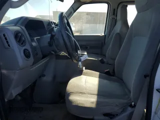 2013 Ford Econoline Passenger XL with VIN 1FBSS3BL0DDA73643, listed as a Copart auction lot 83105404 with 375,209 mi miles and Salvage Title. Bid and sale history available at DreamBid. Image 7.