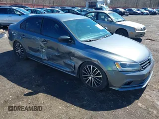 2016 Volkswagen Jetta Sport z VIN 3VWD17AJ1GM286511, wystawiony jako IAAI lot #41850303 z przebiegiem 135 448 mil mil oraz . Historia ofert i sprzedaży dostępna na DreamBid. Obrazek 1.