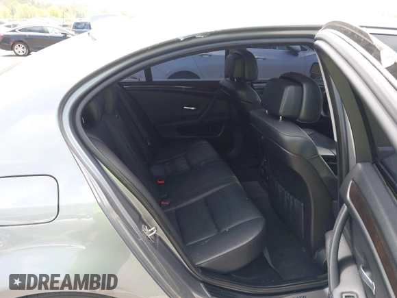 2010 BMW 5 Series 528i with VIN WBANU5C52AC129062, listed as a IAAI auction lot 42087362 with 200,403 mi miles and . Bid and sale history available at carsss.com. Image 8.