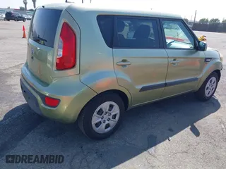 2013 Kia Soul with VIN KNDJT2A51D7541976, listed as a IAAI auction lot 41891679 with 83,155 mi miles. Bid and sale history available at carsss.com. Image 4.