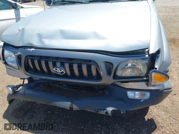 2001 Toyota Tacoma z VIN 5TENL42N11Z856292, wystawiony jako IAAI lot #42226178 z przebiegiem 333 577 mil mil oraz . Historia ofert i sprzedaży dostępna na DreamBid. Obrazek 6.