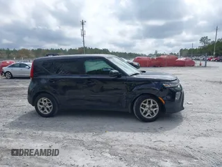 2020 Kia Soul LX with VIN KNDJ23AU2L7720185, listed as a IAAI auction lot 41796717 with 69,635 mi miles. Bid and sale history available at carsss.com. Image 13.