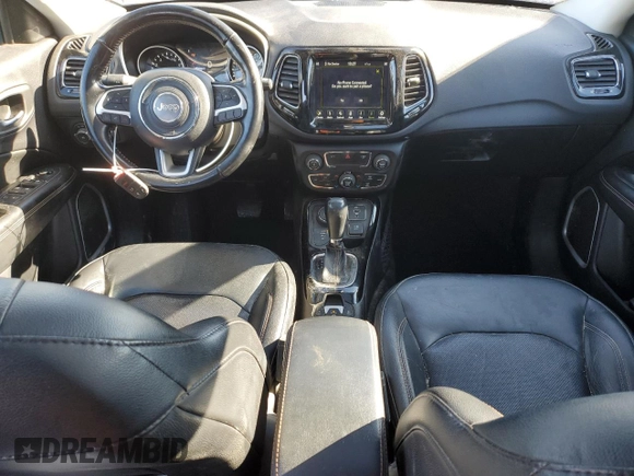 2020 Jeep Compass Limited z VIN 3C4NJDCB3LT220845, wystawiony jako Copart lot #46049615 z przebiegiem 120 609 mil mil oraz Czysty tytuł • Clean title. Historia ofert i sprzedaży dostępna na DreamBid. Obrazek 8.
