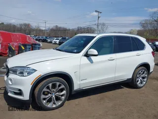 2017 BMW X5 xDrive35i z VIN 5UXKR0C34H0X77778, wystawiony jako IAAI lot #42005329 z przebiegiem 169 587 mil mil oraz . Historia ofert i sprzedaży dostępna na DreamBid. Obrazek 18.