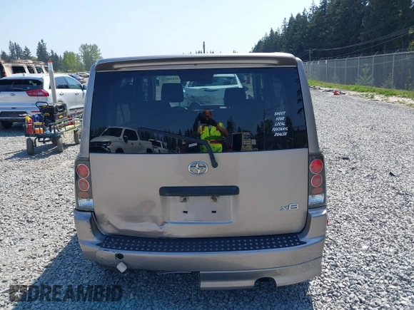 2005 Scion xB with VIN JTLKT324950220945, listed as a IAAI auction lot 42090170 with 182,235 mi miles. Bid and sale history available at carsss.com. Image 16.