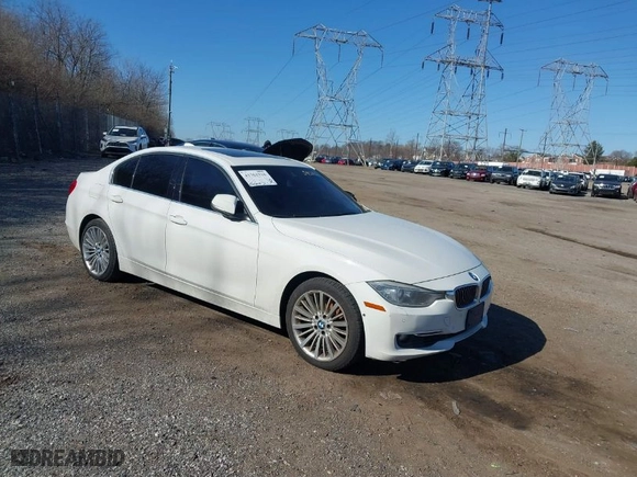 2014 BMW 3 Series 328i xDrive with VIN WBA3B5C59EP540292, listed as a IAAI auction lot 41761916 with 170,819 mi miles. Bid and sale history available at carsss.com. Image 1.