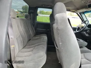 2004 Chevrolet Silverado 1500 Work Truck with VIN 1GCEC19V54E204447, listed as a Copart auction lot 76116284 with 285,385 mi miles and Salvage Title. Bid and sale history available at carsss.com. Image 10.