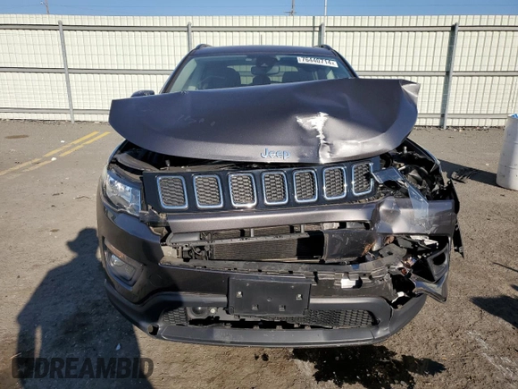 2020 Jeep Compass Latitude with VIN 3C4NJDBB4LT255556, listed as a Copart auction lot 76440714 with 19,102 mi miles and Salvage Title. Bid and sale history available at DreamBid. Image 5.