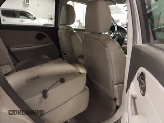 2007 Chevrolet Equinox LT with VIN 2CNDL63F676253896, listed as a IAAI auction lot 42016888 with 209,809 mi miles. Bid and sale history available at carsss.com. Image 8.