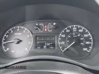 2017 Nissan Sentra S z VIN 3N1AB7AP9HY404437, wystawiony jako IAAI lot #42474178 z przebiegiem 77 931 mil mil oraz . Historia ofert i sprzedaży dostępna na DreamBid. Obrazek 7.