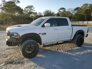 2017 Ram 1500 Night z VIN 1C6RR7MT3HS634873, wystawiony jako Copart lot #88423565 z przebiegiem 105 711 mil mil oraz Szkody całkowita. Historia ofert i sprzedaży dostępna na DreamBid. Obrazek 1.