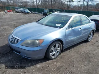 2005 Acura RL with VIN JH4KB16575C000447, listed as a IAAI auction lot 41832042 with 999,999 mi miles. Bid and sale history available at carsss.com. Image 2.