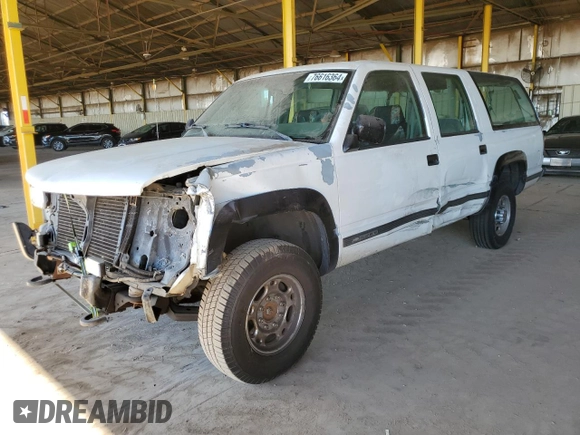 1993 Chevrolet Suburban z VIN 1GNGK26K8PJ352462, wystawiony jako Copart lot #76616364 z przebiegiem 147 505 mil mil oraz Czysty tytuł • Clean title. Historia ofert i sprzedaży dostępna na DreamBid. Obrazek 1.