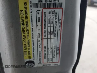 2005 Ford F-150 XL z VIN 1FTRF14595NB10329, wystawiony jako Copart lot #86282814 z przebiegiem 100 859 mil mil oraz Czysty tytuł • Clean title. Historia ofert i sprzedaży dostępna na DreamBid. Obrazek 12.