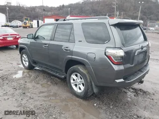 2017 Toyota 4Runner SR5 with VIN JTEBU5JR3H5421146, listed as a IAAI auction lot 41638609 with 101,535 mi miles. Bid and sale history available at carsss.com. Image 3.
