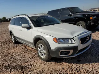 2013 Volvo XC70 3.2L with VIN YV4952BL7D1163530, listed as a Copart auction lot 74746084 with 98,045 mi miles and Salvage Title. Bid and sale history available at DreamBid. Image 4.