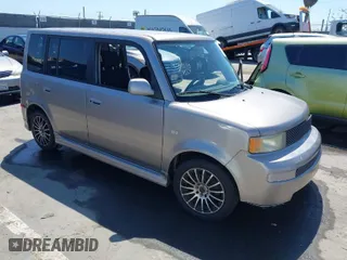 2005 Scion xB with VIN JTLKT324750202444, listed as a IAAI auction lot 41999054 with 187,113 mi miles. Bid and sale history available at carsss.com. Image 1.