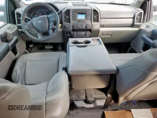 2020 Ford F-350 XL z VIN 1FT8W3DTXLEE25949, wystawiony jako Copart lot #57094825 z przebiegiem 391 226 mil mil oraz Czysty tytuł • Clean title. Historia ofert i sprzedaży dostępna na DreamBid. Obrazek 8.