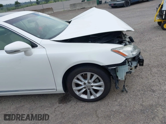 2011 Lexus ES 330 z VIN JTHBK1EG1B2440216, wystawiony jako IAAI lot #42685415 z przebiegiem 133 902 mil mil oraz . Historia ofert i sprzedaży dostępna na DreamBid. Obrazek 18.