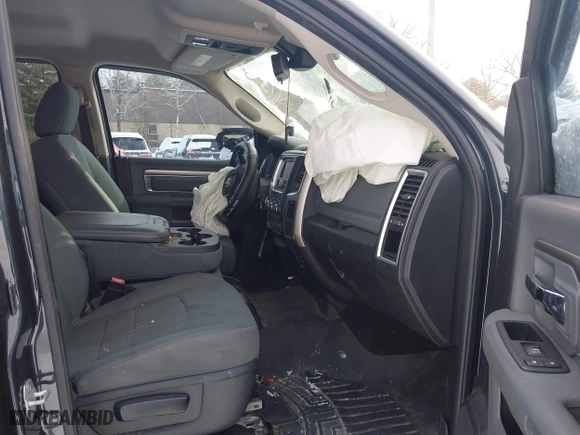 2014 Ram 2500 SLT with VIN 3C6TR5DT1EG252970, listed as a IAAI auction lot 41401215 with 118,992 mi miles. Bid and sale history available at carsss.com. Image 5.