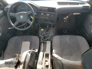 1986 BMW 3 Series z VIN WBAAE5403G1505061, wystawiony jako Copart lot #80585534 z przebiegiem 113 998 mil mil oraz Czysty tytuł • Clean title. Historia ofert i sprzedaży dostępna na DreamBid. Obrazek 8.