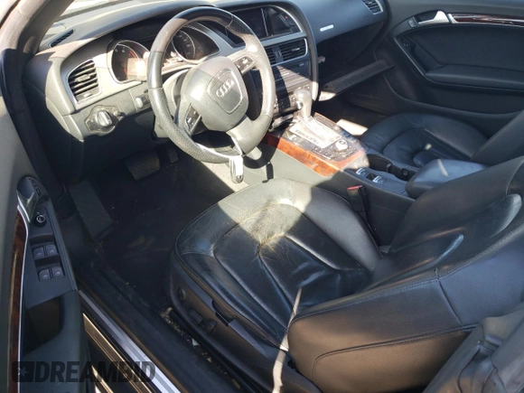 2010 Audi A5 Premium Plus z VIN WAULFAFH9AN012289, wystawiony jako Copart lot #78282564 z przebiegiem 130 844 mil mil oraz Szkoda całkowita • Salvage title. Historia ofert i sprzedaży dostępna na DreamBid. Obrazek 8.