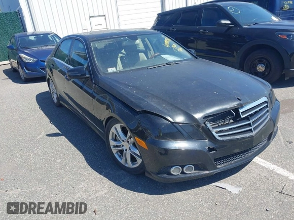 2010 Mercedes-Benz E 550 Luxury с VIN WDDHF9AB0AA136555, выставлен на аукционе IAAI как лот 42069576 с пробегом 129 775 миль миль и . История ставок и продаж доступна на DreamBid. Изображение 1.