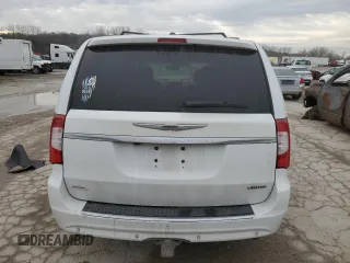 2016 Chrysler Town & Country Limited Platinum with VIN 2C4RC1GG0GR167434, listed as a Copart auction lot 85876284 with 179,602 mi miles and Clean Title. Bid and sale history available at carsss.com. Image 6.